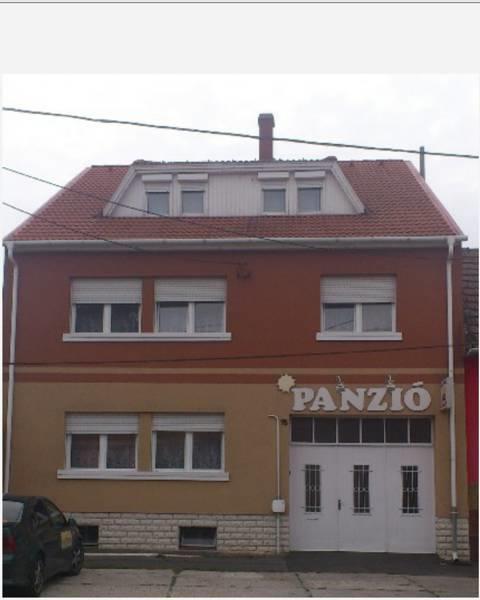 Napsugar Panzio Hotel Vac Exterior photo